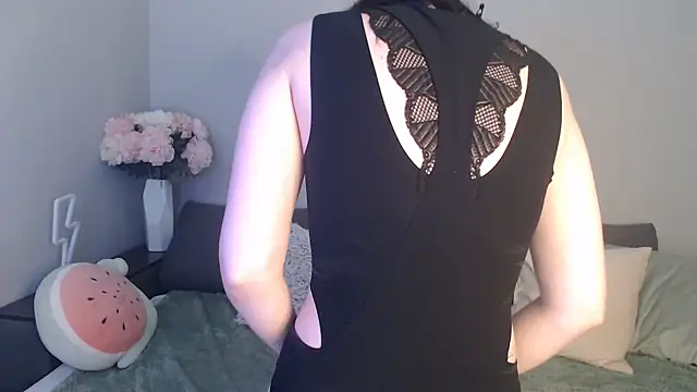 Mini Diva online show from 03/18/25, 09:12