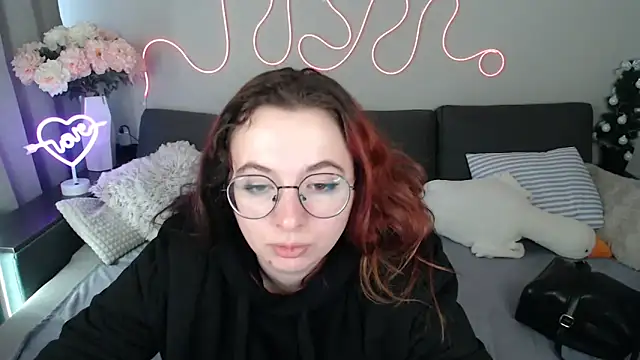 Mini Diva online show from 04/22/26, 08:10