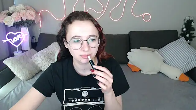 Mini Diva online show from 05/12/26, 08:32