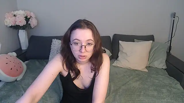 Mini Diva online show from 03/21/25, 09:12