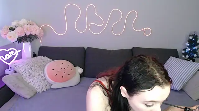 Mini Diva online show from 12/20/25, 09:23