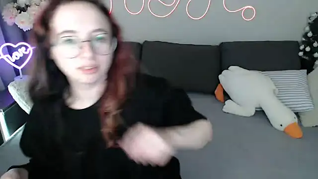 Mini Diva online show from 03/28/26, 09:10