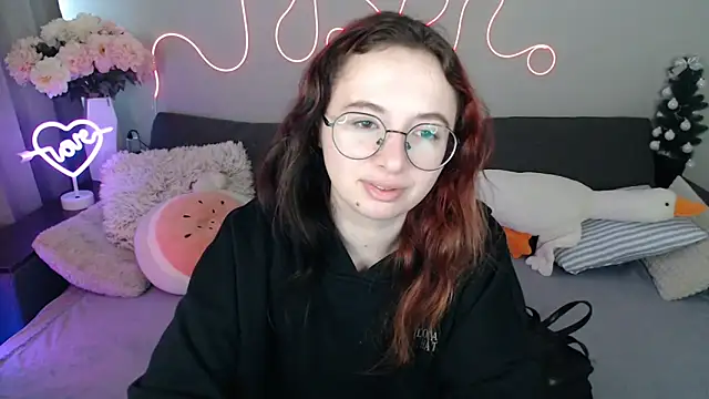 Mini Diva online show from 04/03/26, 08:10