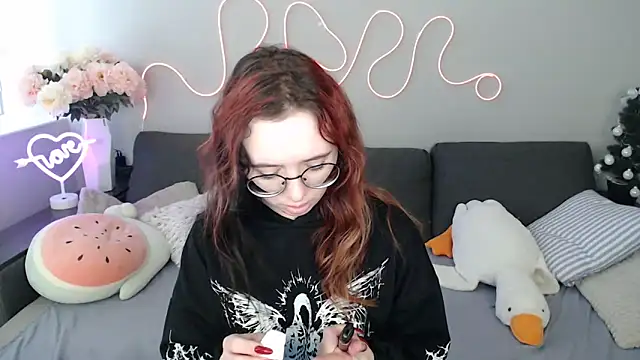 Mini Diva online show from 02/20/26, 09:11