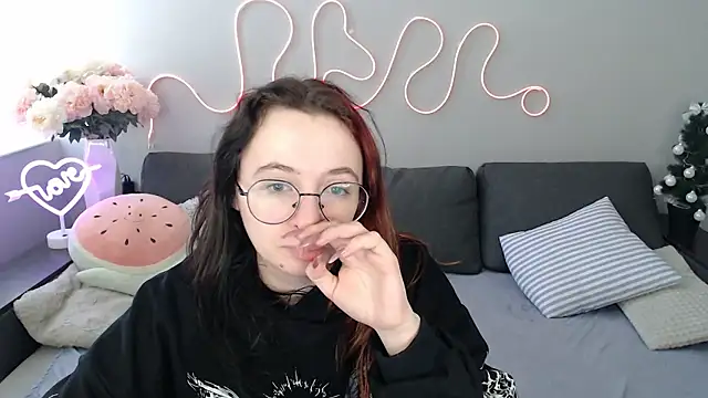 Mini Diva online show from 01/17/26, 09:13