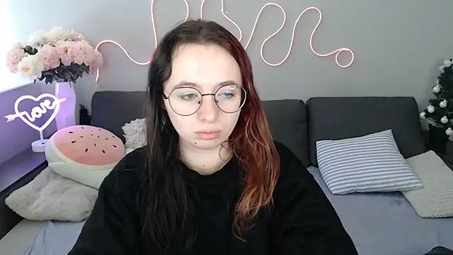 Mini Diva online show from 01/18/26, 09:13