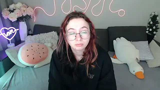 Mini Diva online show from 03/30/26, 08:27