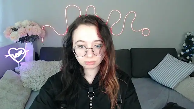 Mini Diva online show from 01/07/26, 09:14