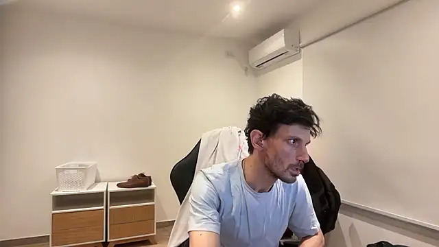 nicolaaaaas online show from 09/29/25, 08:14