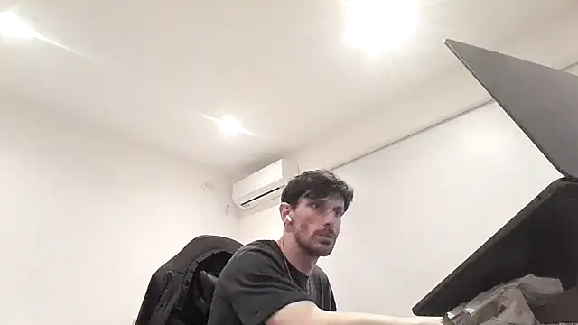 nicolaaaaas online show from 09/09/25, 10:19