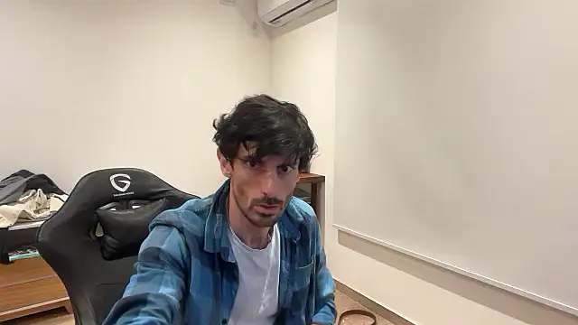 nicolaaaaas online show from 11/01/25, 11:09