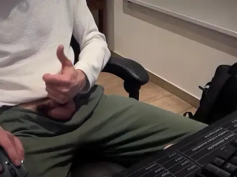 nicolaaaaas online show from 09/19/25, 09:02