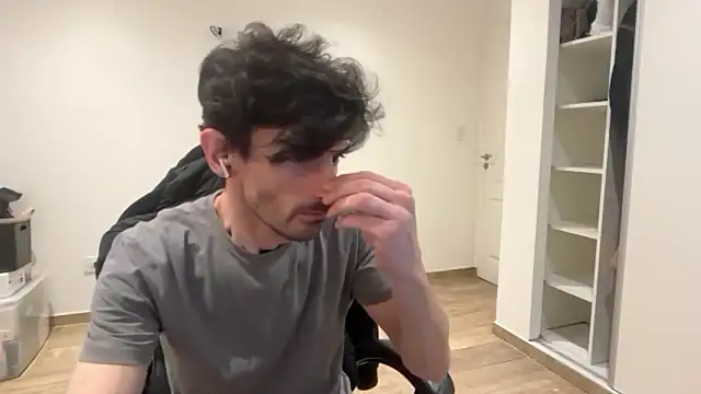 nicolaaaaas online show from 11/08/25, 09:46