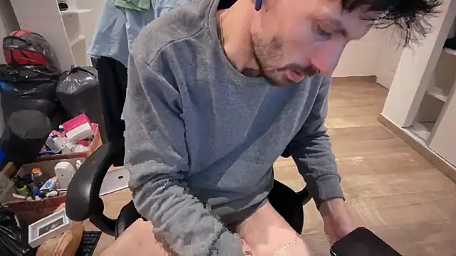 nicolaaaaas online show from 11/23/25, 04:06