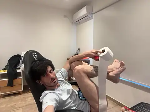 nicolaaaaas online show from 10/20/25, 06:19