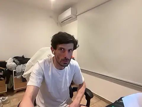 nicolaaaaas online show from 10/17/25, 06:17