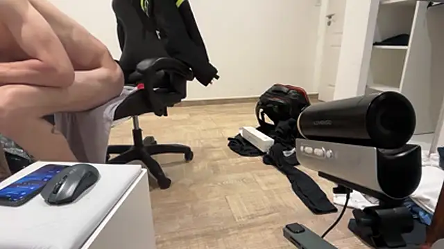 nicolaaaaas online show from 11/30/25, 10:49