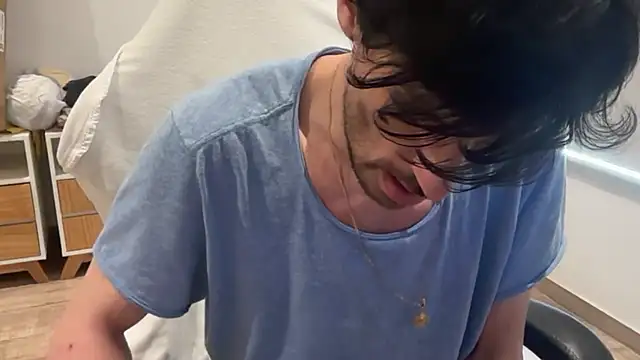 nicolaaaaas online show from 10/30/25, 01:20