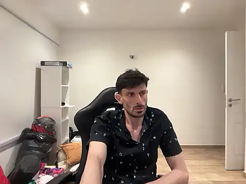 nicolaaaaas online show from 11/25/25, 11:48