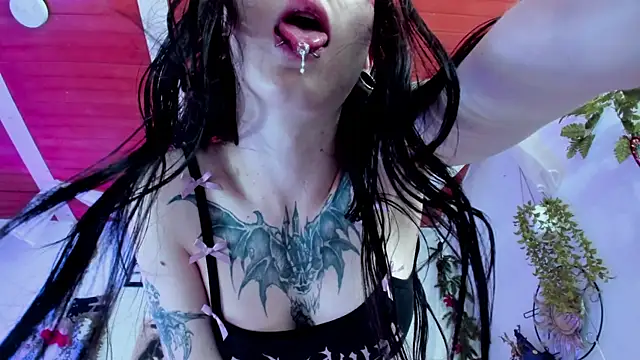 Snapshot of bathory_vamps chatting on 06/11/26, 12:32 bathory vamps online show from 06/11/26, 12:32