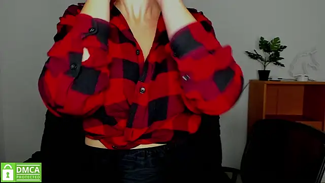 Snapshot of annakillianox chatting on 10/19/25, 05:32 annakillianox online show from 10/19/25, 05:32