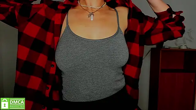 Snapshot of annakillianox chatting on 10/10/25, 05:30 annakillianox online show from 10/10/25, 05:30
