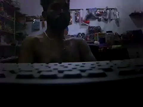 Snapshot of Heman100492 chatting on 01/14/25, 02:32 Heman100492 online show from 01/14/25, 02:32