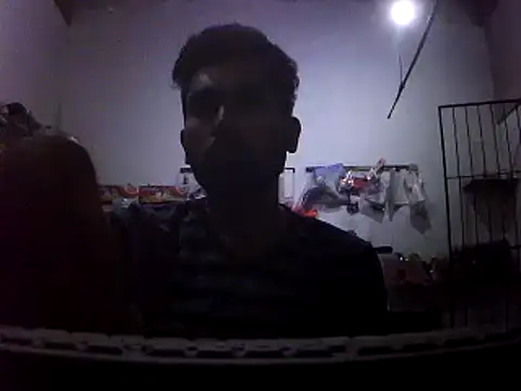 Snapshot of Heman100492 chatting on 01/13/25, 04:08 Heman100492 online show from 01/13/25, 04:08