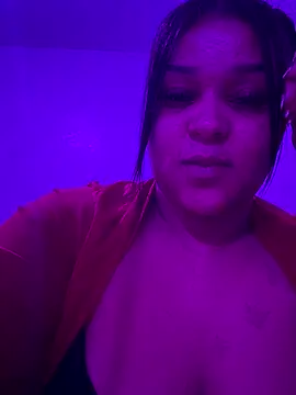 yourfavlightskinn online show from 12/21/25, 07:26