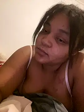 yourfavlightskinn online show from 11/22/25, 10:52