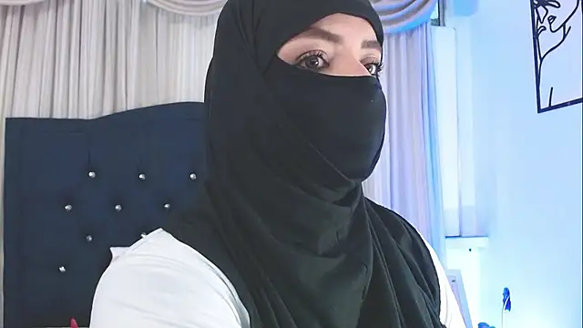 Snapshot of Uzra_hayed chatting on 02/25/25, 07:38 Uzra hayed online show from 02/25/25, 07:38