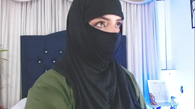 Snapshot of Uzra_hayed chatting on 02/27/25, 10:31 Uzra hayed online show from 02/27/25, 10:31