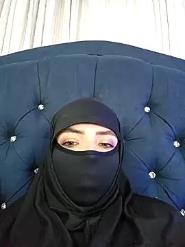 Snapshot of Uzra_hayed chatting on 02/21/25, 02:06 Uzra hayed online show from 02/21/25, 02:06