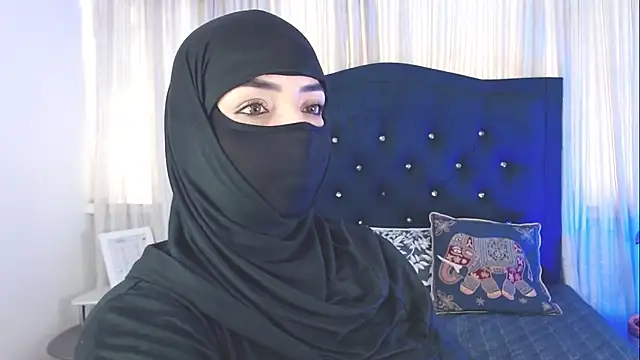 Uzra hayed online show from 10/31/25, 12:35