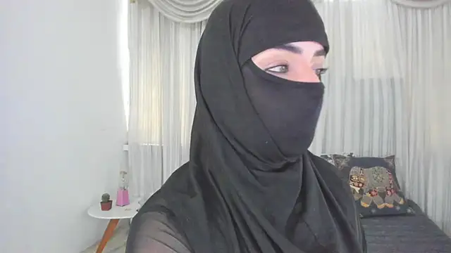 Snapshot of Uzra_hayed chatting on 06/03/26, 02:55 Uzra hayed online show from 06/03/26, 02:55