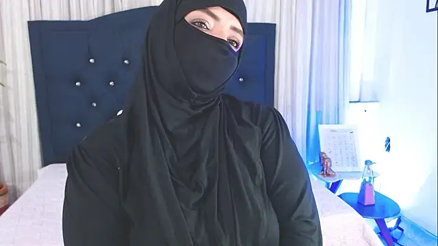 Snapshot of Uzra_hayed chatting on 03/07/25, 07:27 Uzra hayed online show from 03/07/25, 07:27