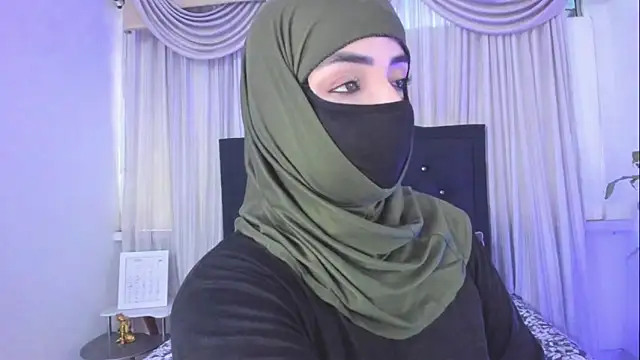 Snapshot of Uzra_hayed chatting on 02/12/26, 07:35 Uzra hayed online show from 02/12/26, 07:35