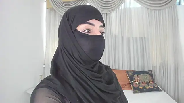 Snapshot of Uzra_hayed chatting on 05/06/26, 02:10 Uzra hayed online show from 05/06/26, 02:10
