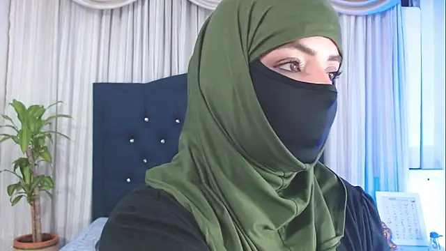 Snapshot of Uzra_hayed chatting on 03/06/25, 01:58 Uzra hayed online show from 03/06/25, 01:58