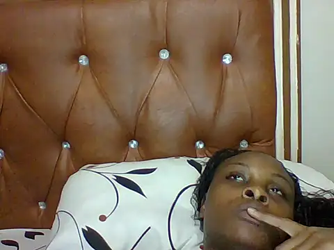 Snapshot of Toxique_ chatting on 02/27/25, 06:02 Toxique online show from 02/27/25, 06:02