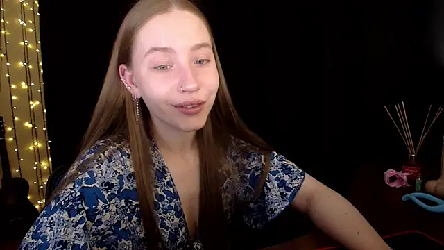Snapshot of SindiWatsoon chatting on 06/04/26, 12:21 SindiWatsoon online show from 06/04/26, 12:21