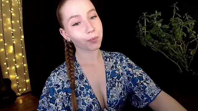 SindiWatsoon online show from 10/17/25, 01:35