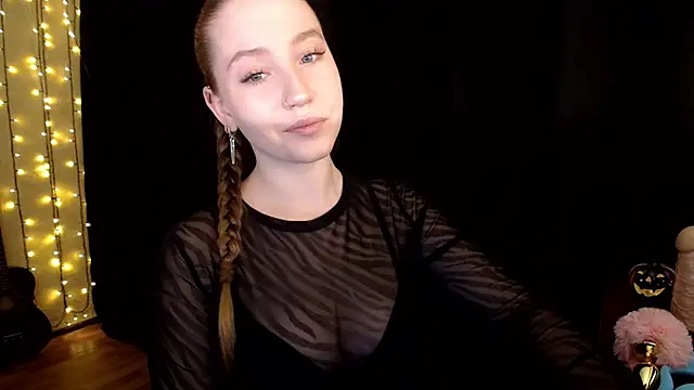 SindiWatsoon online show from 10/31/25, 12:24