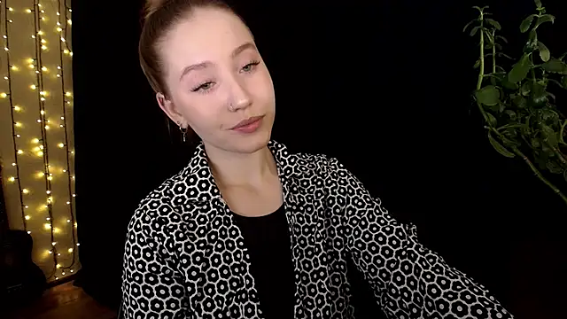 SindiWatsoon online show from 10/29/25, 12:26