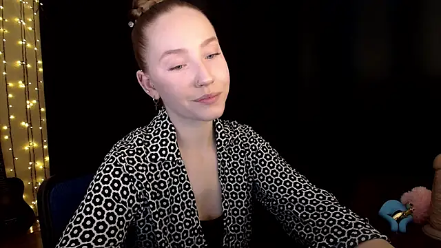 SindiWatsoon online show from 02/10/26, 01:54