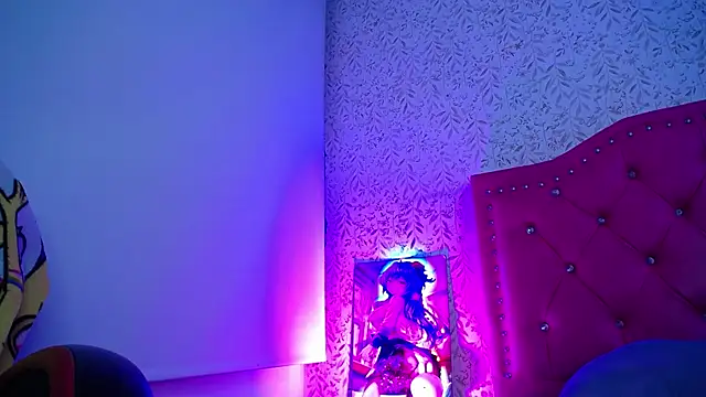 luly pink online show from 11/26/25, 04:34