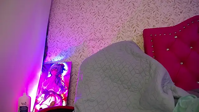 luly pink online show from 11/15/25, 04:38