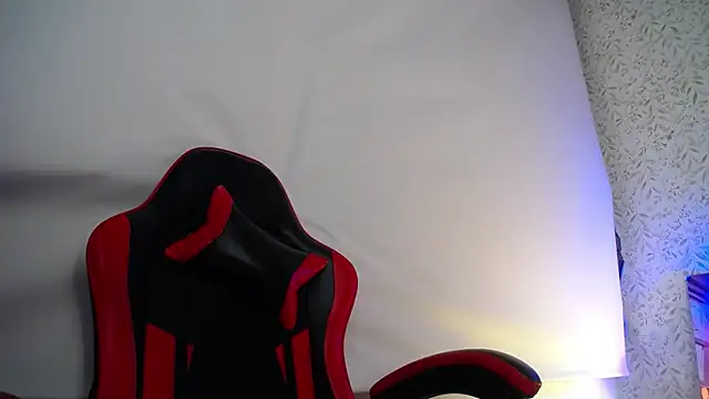 luly pink online show from 12/23/25, 03:06