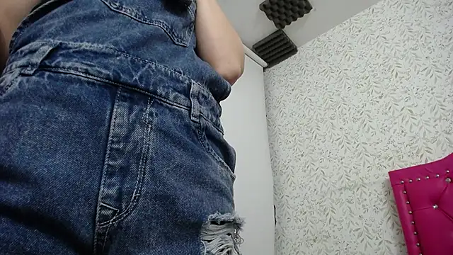 luly pink online show from 12/19/25, 04:05