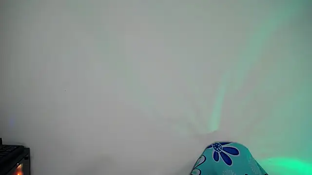 luly pink online show from 11/27/25, 04:02